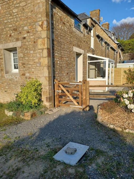 Maison Face Au Mont Avec Exterieur อาวร็องช์ ภายนอก รูปภาพ